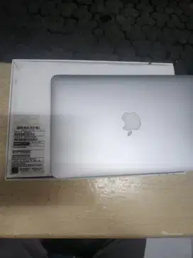 Macbook air 11 inch 2015 ada dus