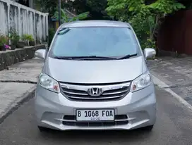 Honda Freed SD DB AT 2013