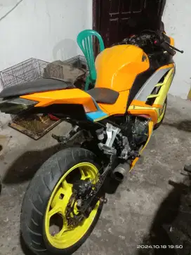 Di jual motor NINJA 250 ABS