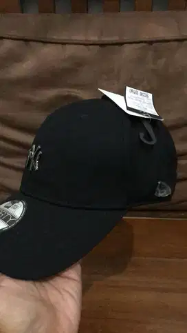 Topi MLB Hitam BNIB