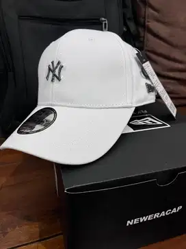 Topi MLB Putih BNIB