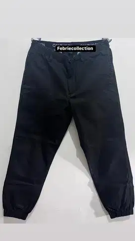 Celana Calvin Klein Jogger Size S (Besar)