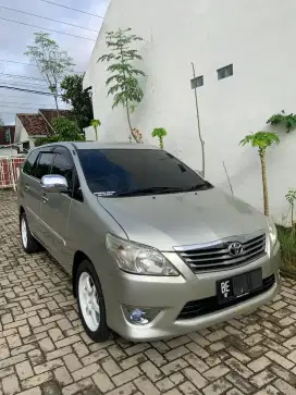 Grand New Kijang Inova 2.5 G Diesel Solar Matic 2011 Innova AT Disel V