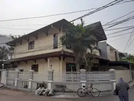 DISEWAKAN RUMAH/ Kantor di Jl. Cibulan VII No. 18