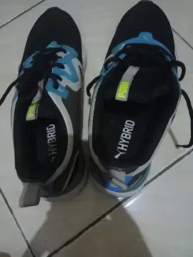 Di jual Sepatu Puma Hybrid Original Vietnam