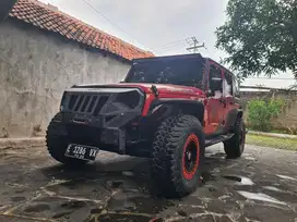 Jeep Rubicon Sahara 3.0 Gasoline AT 2016, low km 15 rb