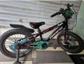 Sepeda anak pacific BMX anak 18 hotshot Batman