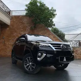 Toyota Fortuner 2.4 VRZ A/T 4 x 2 Tahun 2017