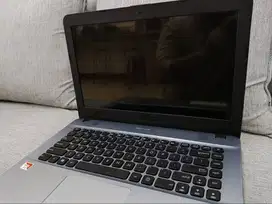 DI JUAL CEPAT!! ASUS X441B Amd A9 RAM 8GB SSD 256GB