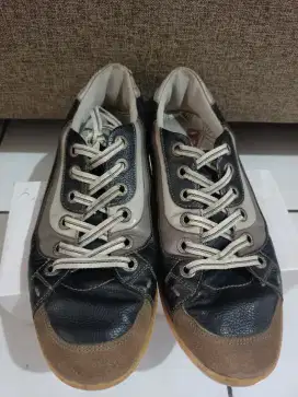 Sepatu democrata ori size 41