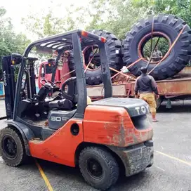 Harga Sewa Forklift 3 ton Jakarta, Bekasi