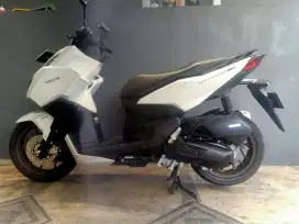 Honda Vario 160 warna Putih