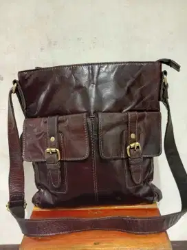 Tas Kerja Sling Pria Kulit Asli