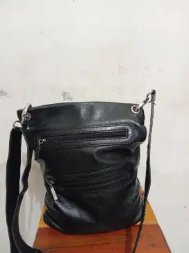 Tas Kulit Asli Sling Pria