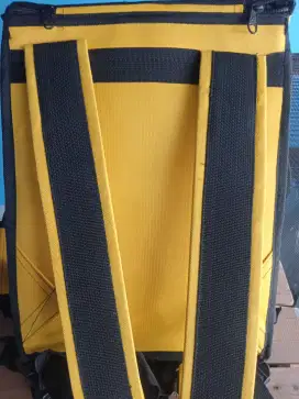 1 setel pakaian xl ojol masih bagus dan berguna