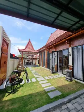 Rumah Villa + Kolamrenang di Area Wisata Candi Prambanan Jogja