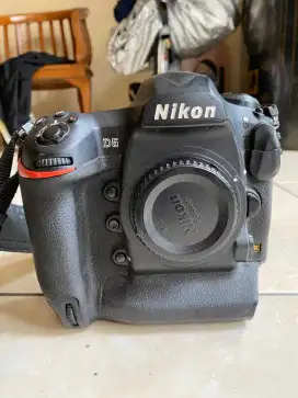 Nikon D5 like new SC 80xxx