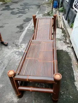 Kursi malas bambu