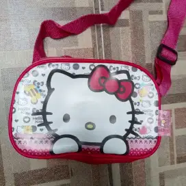 TAS SLEMPANG ANAK HELLO KITTY BAHAN TEBAL BUKAN BULU