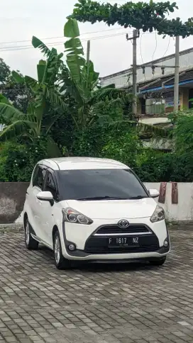 (DP 5Jt) Sienta G 2016 matic