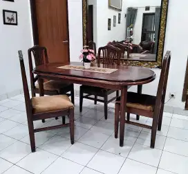 Meja makan kursi 4