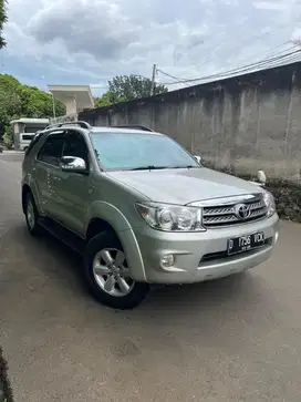 ISTIMEWA! Fortuner G 2.5 Matic Diesel