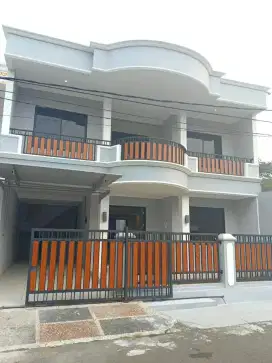 Jual Rumah Griya Loka BSD Tangerang