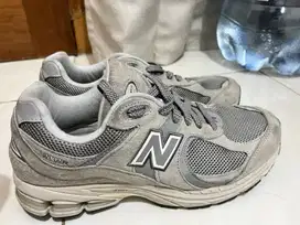 NEW BALANCE 2002R WITH BOX GREY PIG SKIN