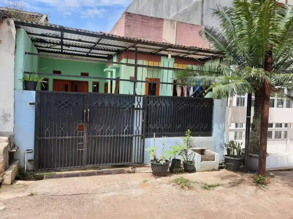 Rumah tinggal siap huni nyaman di area perumahan berkembang