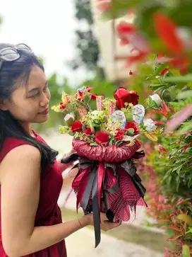 Bouquet Buket Bucket Bunga Coklat Kado Hadiah Ultah Wisuda Valentine