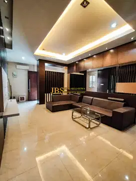 Dijual Villa 3 Tingkat di Komplek Mutiara Residence Jalan R.S Haji