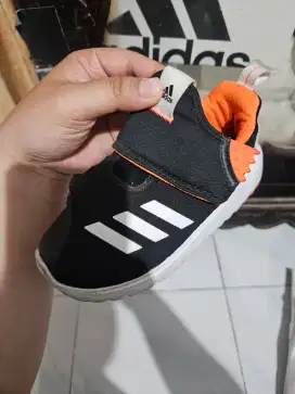 preloved sepatu adidas kids
