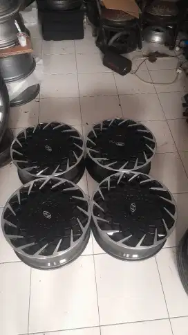 Velg oem hyunday ioniQ R20 pcd 5*114.3 lebar 8,5 et54..4pcs