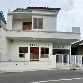 Dijual Rumah Baru 2 Lt Strategis Pinggir Jalan Jongke Sendangadi