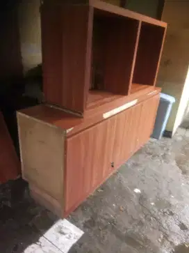 Jual beli barang bekas yamg tak terpakai.