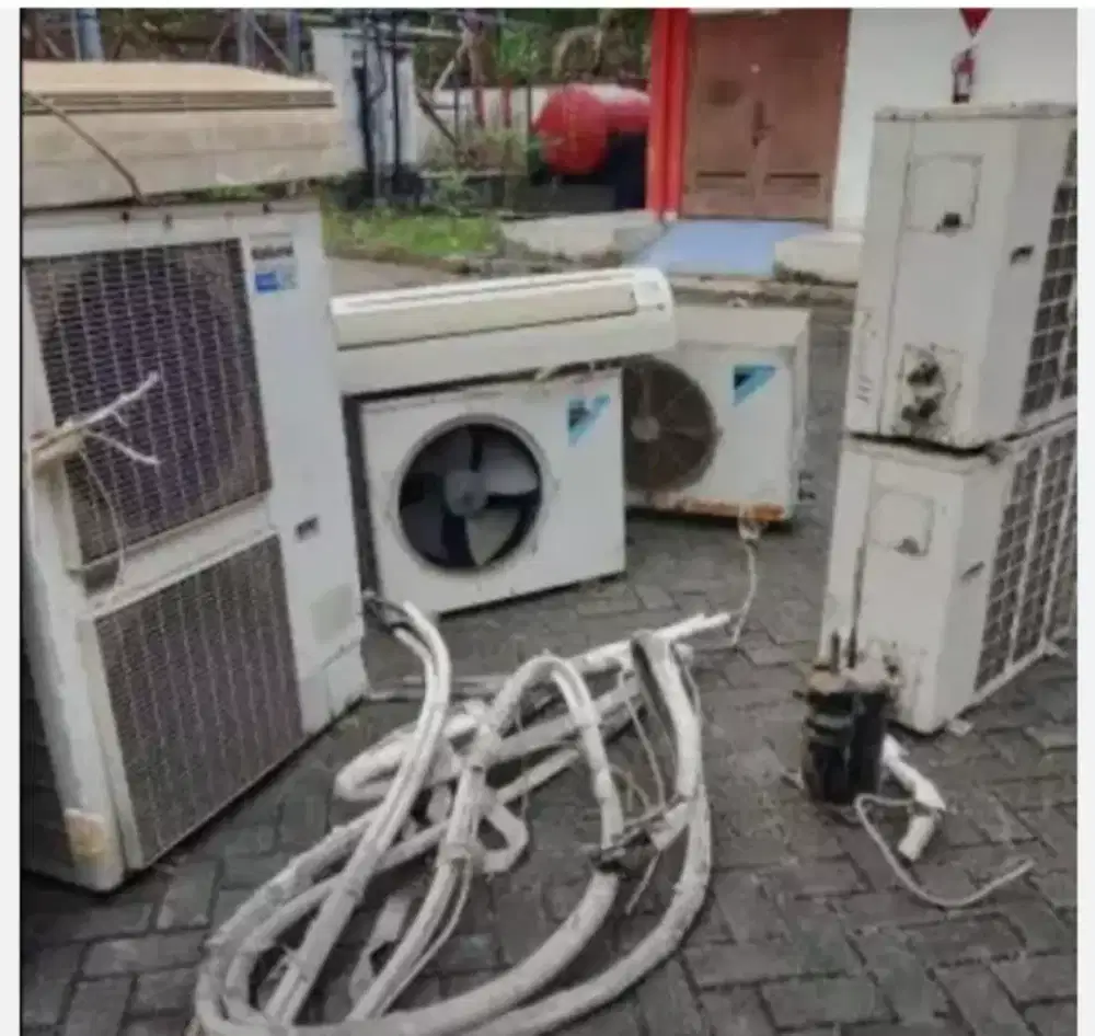 Jual beli barang bekas yamg tak terpakai.