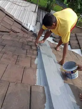 Jasa tukang atap bocor dan rembes dan renovasi rumah
