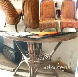 SET MEJA DAN KURSI ROTAN