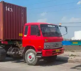 Dibutuhkan sopir trailer perak