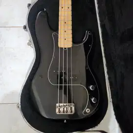 Bass fender precision bass american standard 2000