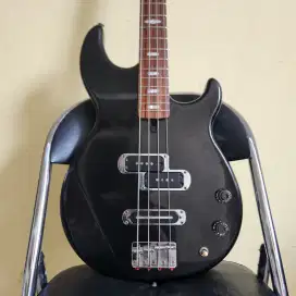 Bass yamaha bb414