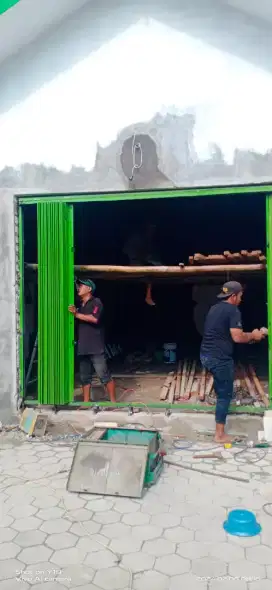 pintu harmonika