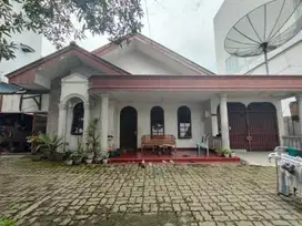 dijual cepat rumah tua dan tanah jalan pancing williem iskandar