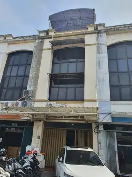 Ruko dijual di kompleks Makmur Square bl. C, Surabaya