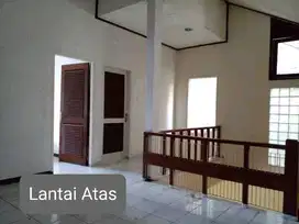 Rumah Halaman Luas di Sektor 1 Bintaro Jaya (6,1 M) 9994 oc