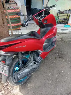 jual motor pcx thn 2020/150 cc warna merah dop