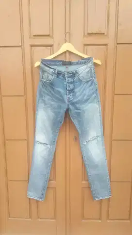 Amiri jeans distressed