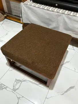 Sofa Coklat Persegi 60x60 Jarang Dipakai