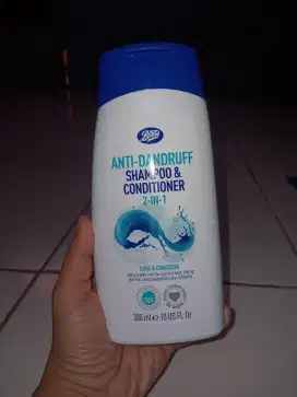 BOOTS-ANTI DANDRUFF SHAMPOO&CONDITIONER 2-IN-1 CARE CONDITION 300ML