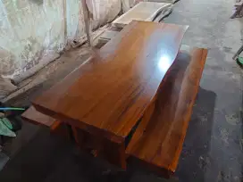 Meja trembesi/meja cafe/meja resto/meja kayu